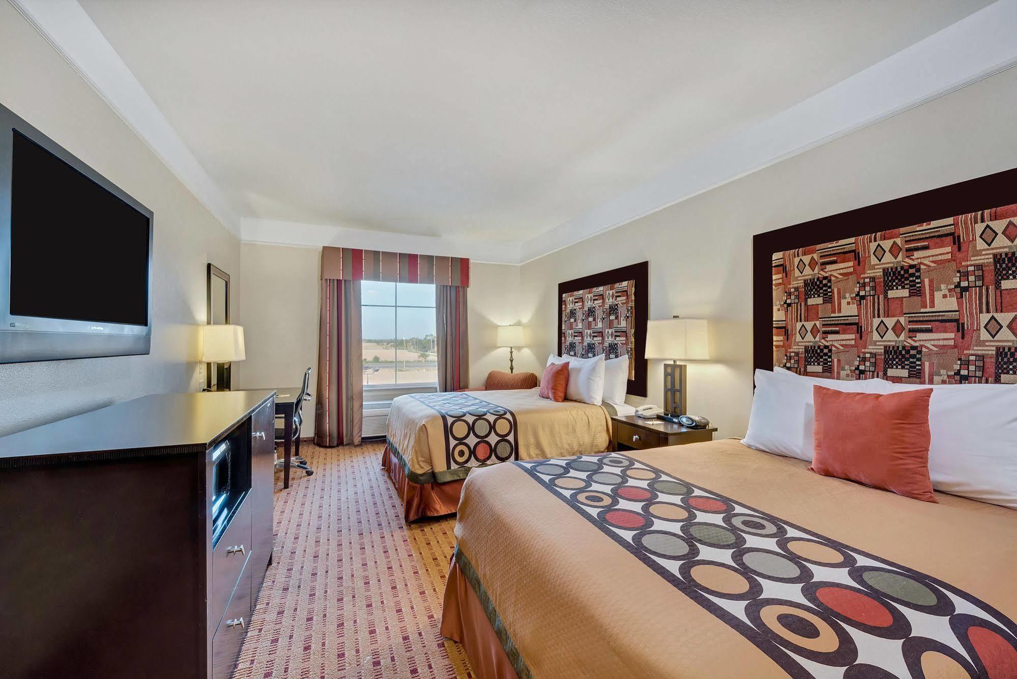 Super 8 By Wyndham Hidalgo At La Plaza Mall & Mcallen Airport Kültér fotó