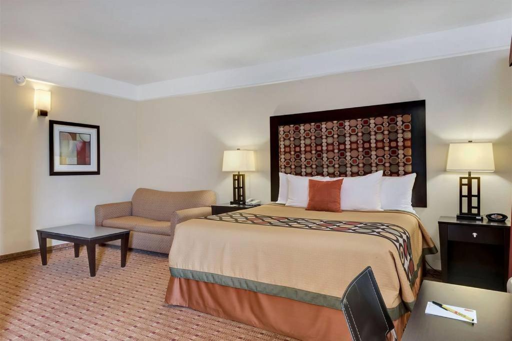 Super 8 By Wyndham Hidalgo At La Plaza Mall & Mcallen Airport Kültér fotó